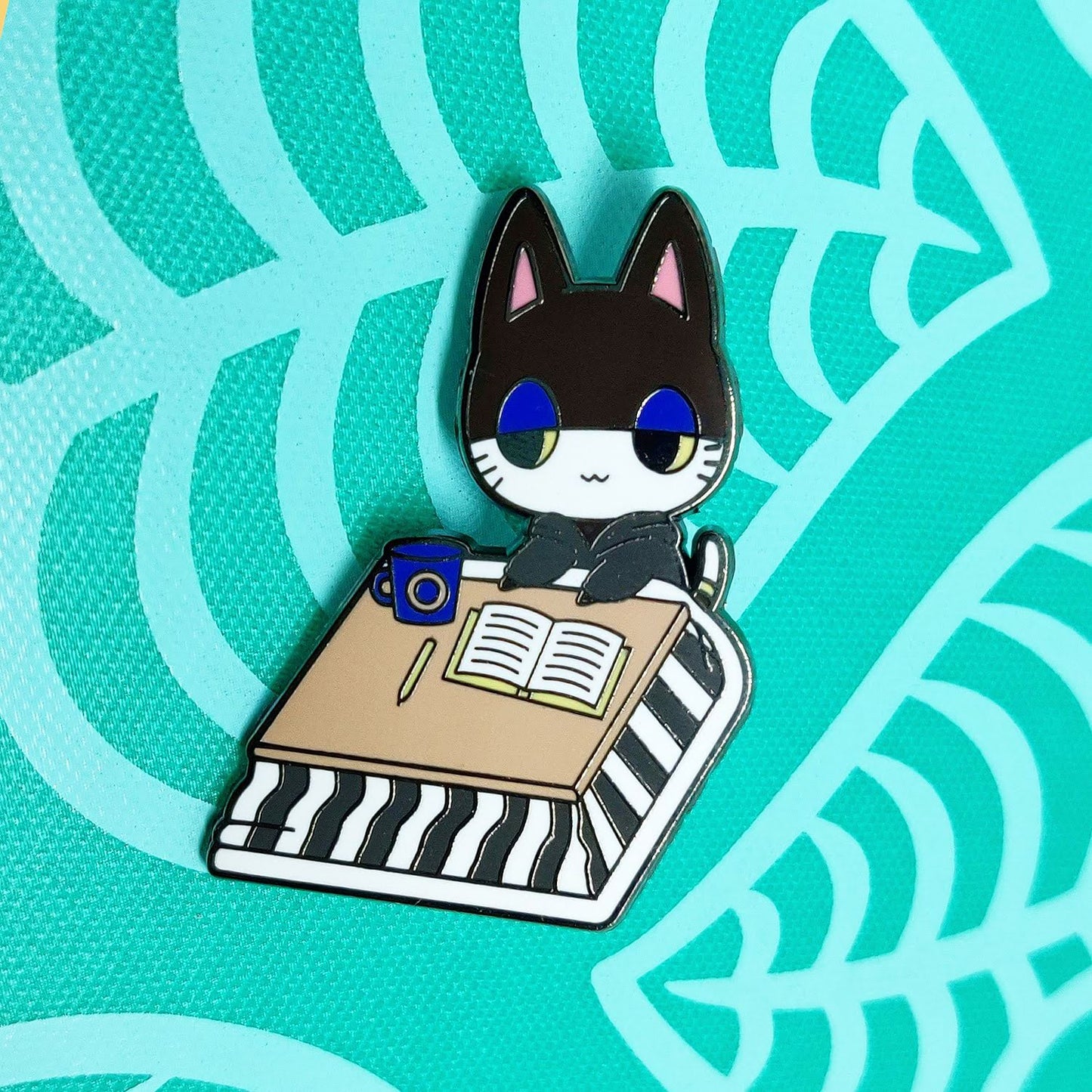 Kotatsu Cat Enamel Pin